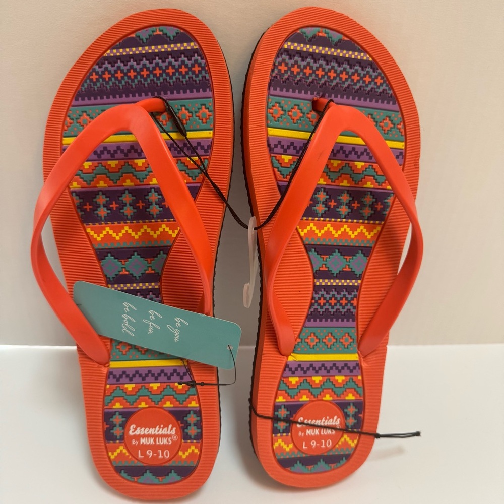 Muk Luks Orange Southwest Aztec Flip Flop Sandals‎ Women’s Size Large 9-10 NWT